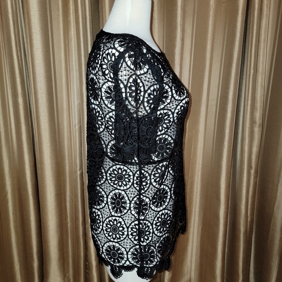Banana Republic Black Crocheted Top Size XS - Picture 3 of 6